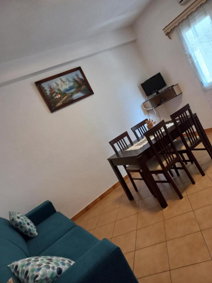 Apartament Gloria&Mitati Орикум Екстериор снимка