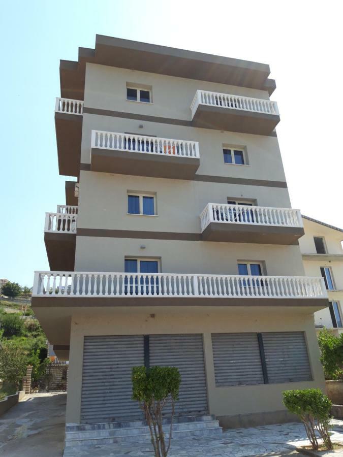 Apartament Gloria&Mitati Орикум Екстериор снимка
